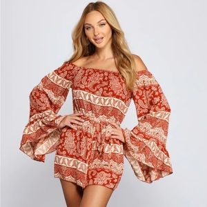 Windsor romper Boho style &flare bell long sleeves playsuit rust color L PTP 19”